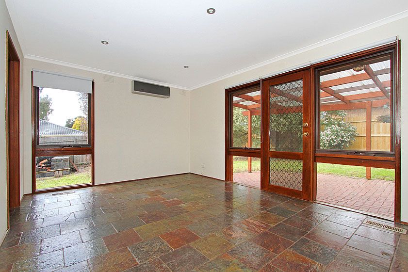 93 Freeman Crescent, MILL PARK VIC 3082, Mill Park - Thumbnail 3