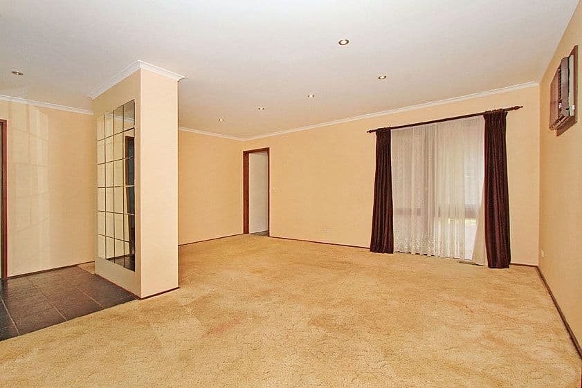 93 Freeman Crescent, MILL PARK VIC 3082, Mill Park - Thumbnail 4