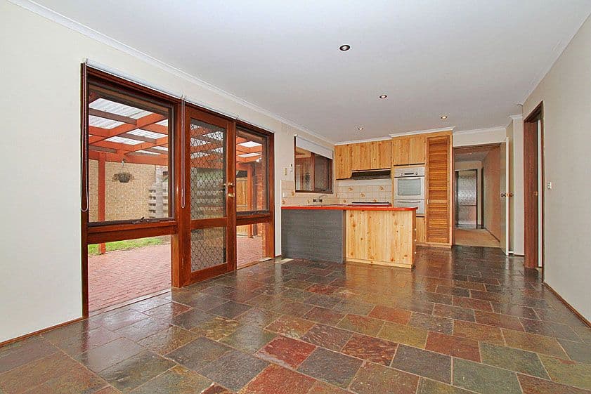 93 Freeman Crescent, MILL PARK VIC 3082, Mill Park - Thumbnail 5