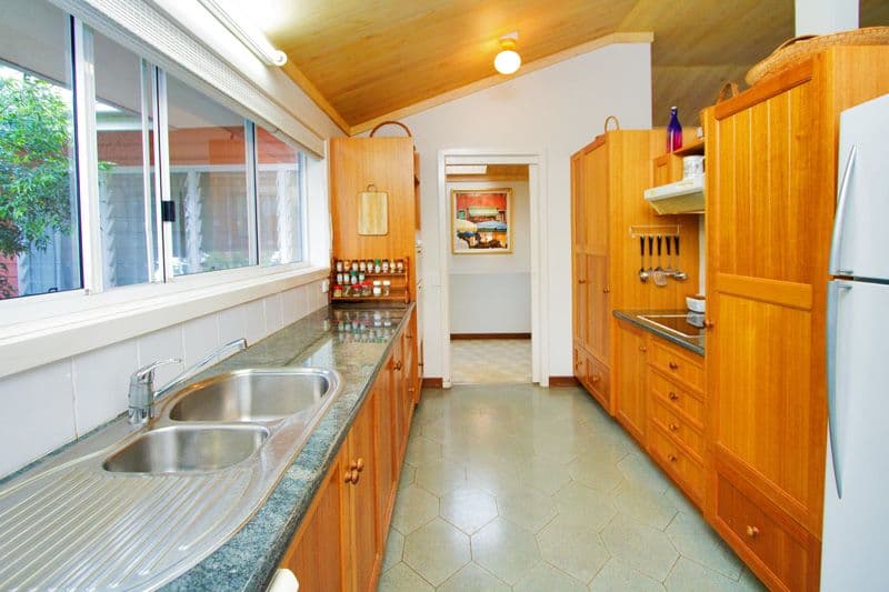 238 Swann Road, TARINGA QLD 4068, Taringa - Thumbnail 2