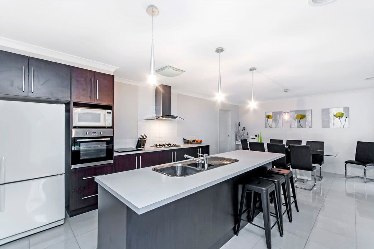 4 Gibson Court, Koroit VIC 3282, Koroit - Thumbnail 3