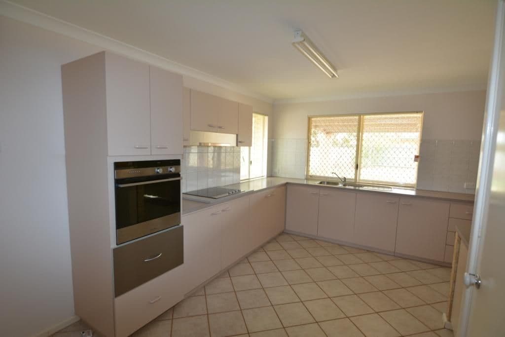 12 Foss Crescent, Carnarvon WA 6701, Brockman - Thumbnail 3