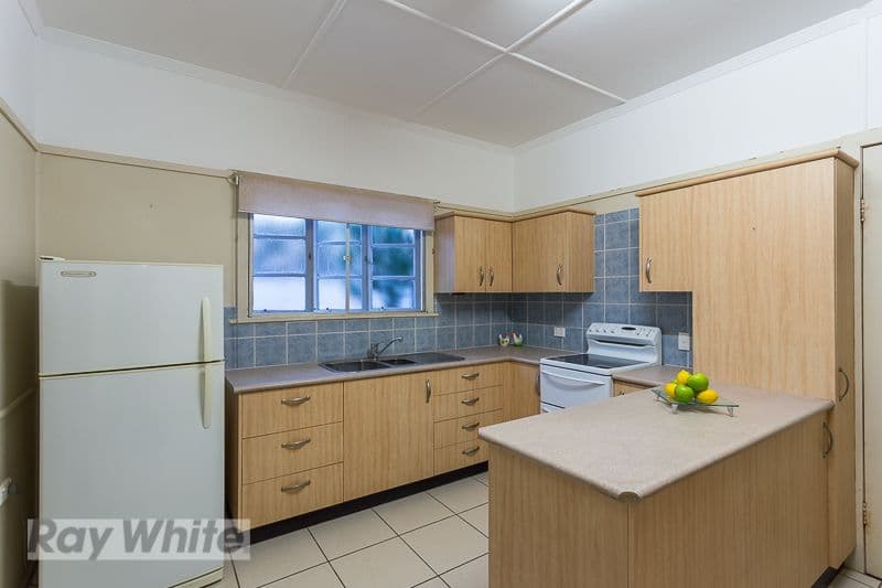 19 Daveson Road, Capalaba QLD 4157, Capalaba - Thumbnail 3