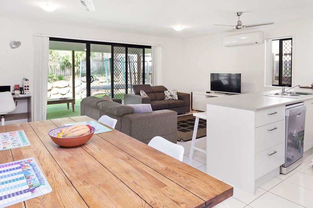 30 Rise Circuit, Pacific Pines QLD 4211, Pacific Pines - Thumbnail 4