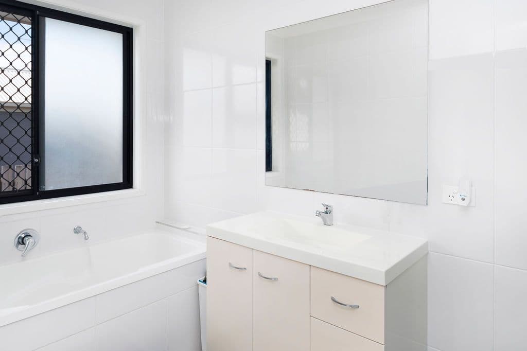 30 Rise Circuit, Pacific Pines QLD 4211, Pacific Pines - Thumbnail 6