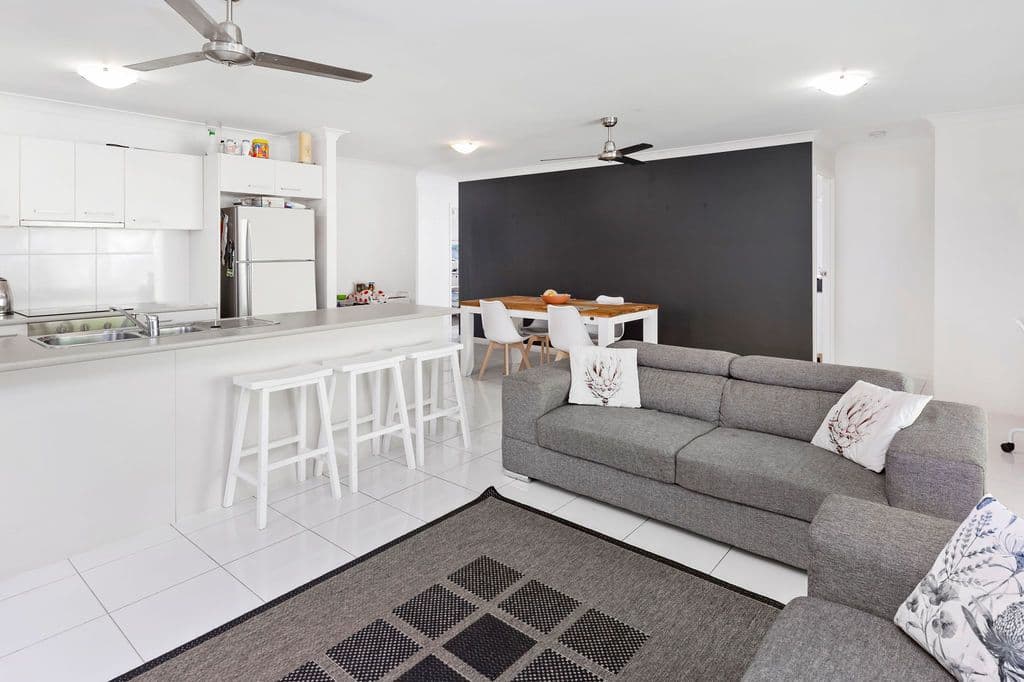 30 Rise Circuit, Pacific Pines QLD 4211, Pacific Pines - Thumbnail 8