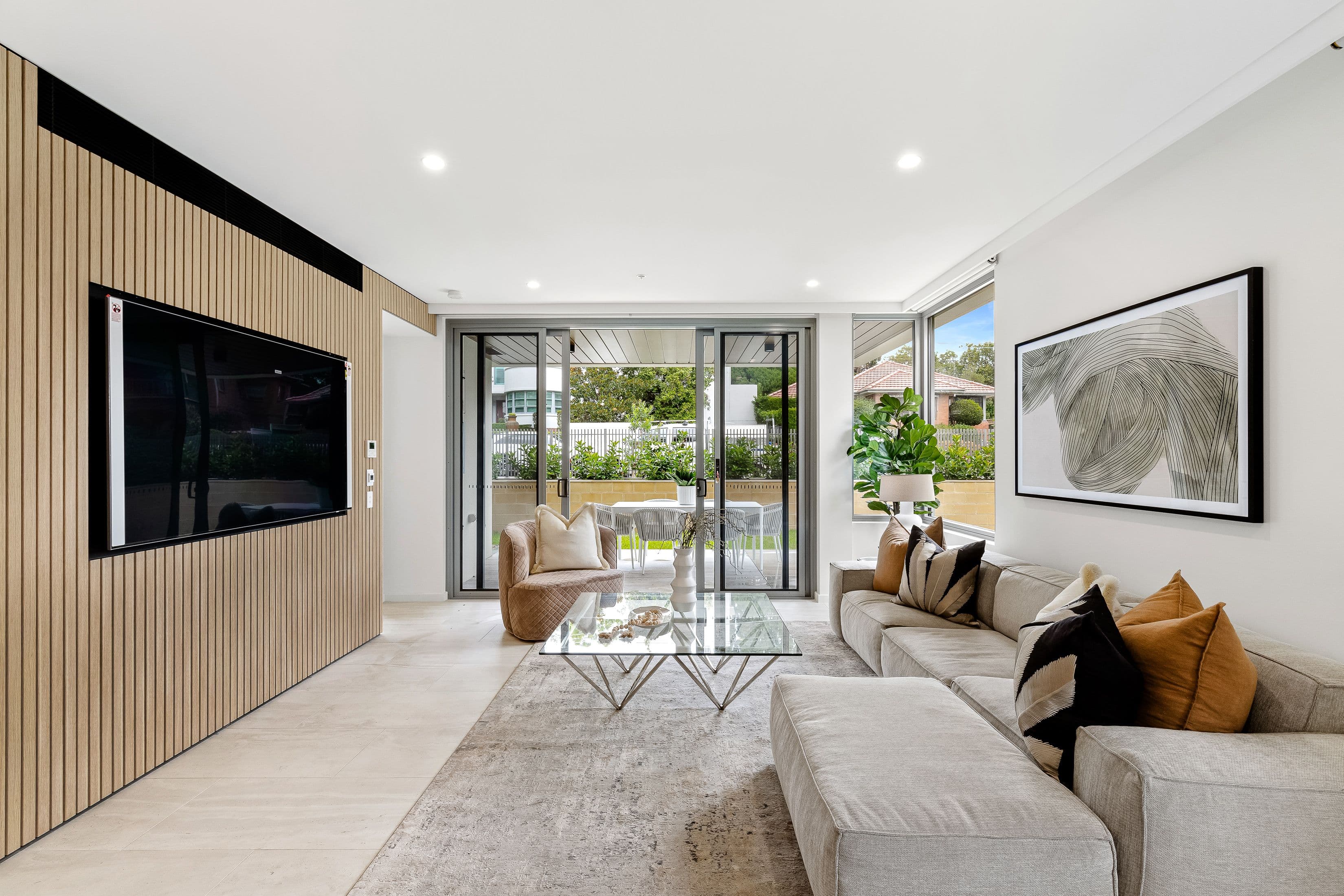 4 Stuart Crescent, Drummoyne NSW 2047, Drummoyne - Thumbnail 2