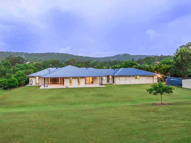 13 Howard Hughes Court, Maudsland QLD 4210, Maudsland - Thumbnail 4