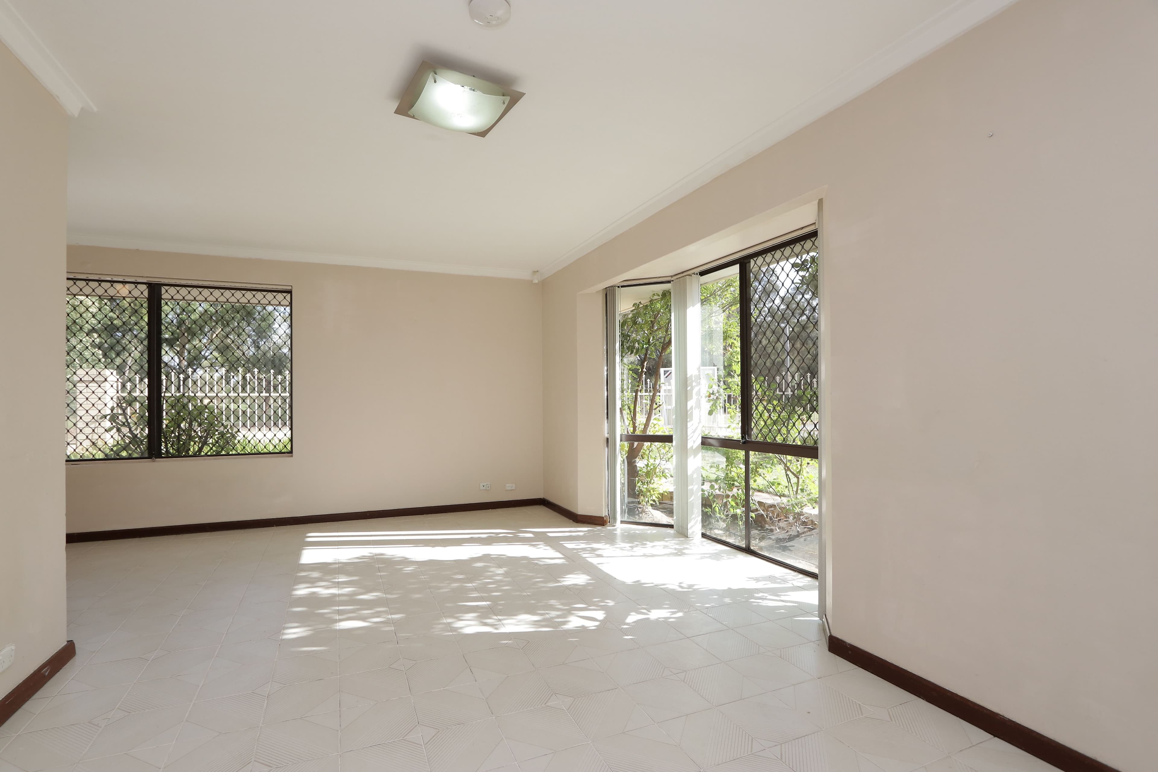 2 Parana Crescent, Beechboro WA 6063, Beechboro - Image 1