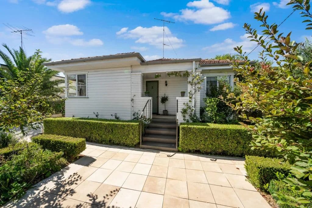 167 Campbell Street, Newtown QLD 4350, Newtown - Thumbnail 2
