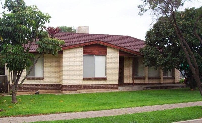 29 LINDSAY Avenue, VALLEY VIEW SA 5093, Valley View - Thumbnail 2