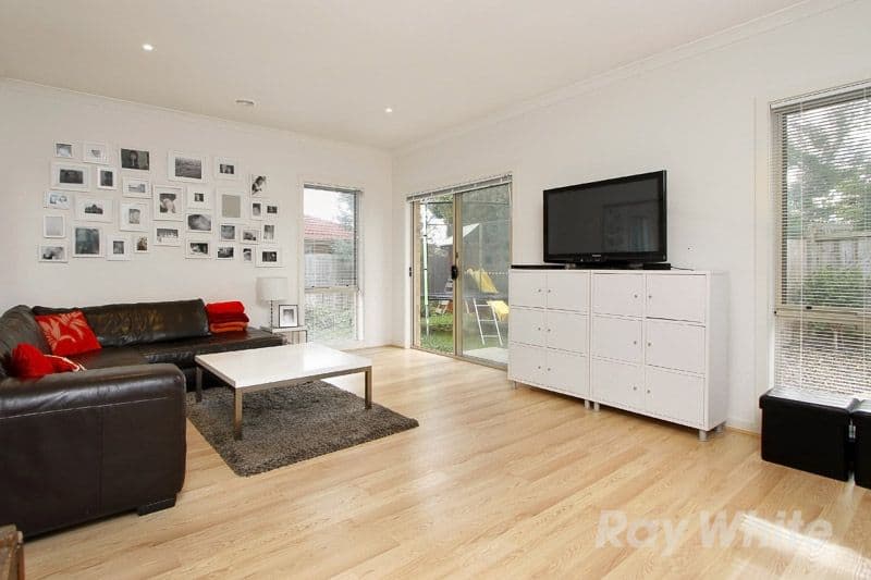 8 Lojosa Court, FERNTREE GULLY VIC 3156, Ferntree Gully - Thumbnail 2