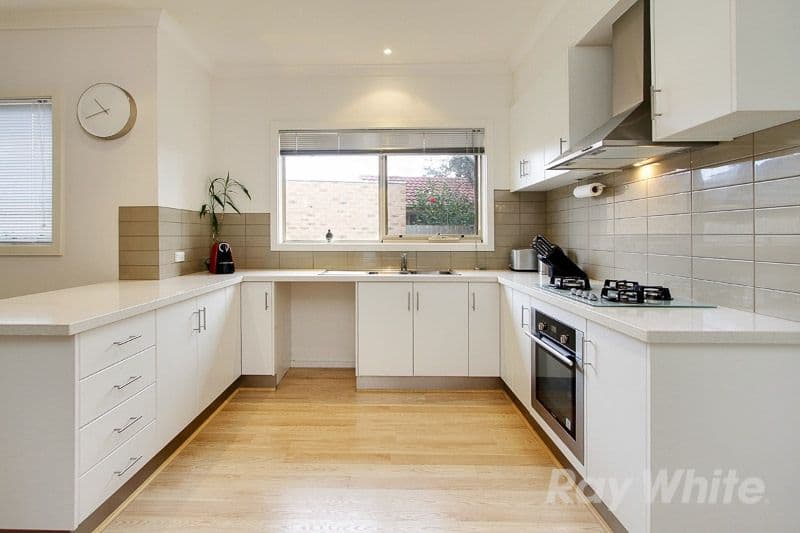 8 Lojosa Court, FERNTREE GULLY VIC 3156, Ferntree Gully - Thumbnail 4