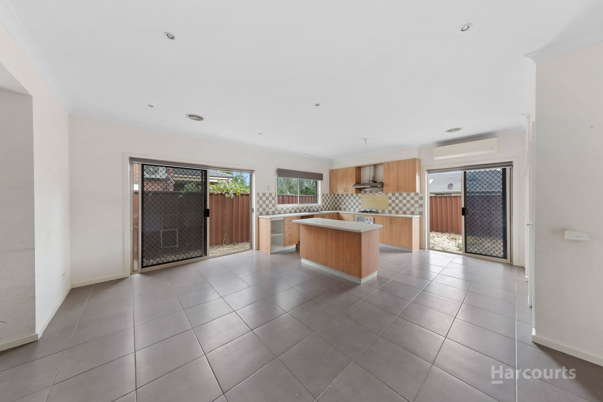 19 Nobel Banks Drive, Cairnlea VIC 3023, Cairnlea - Thumbnail 3