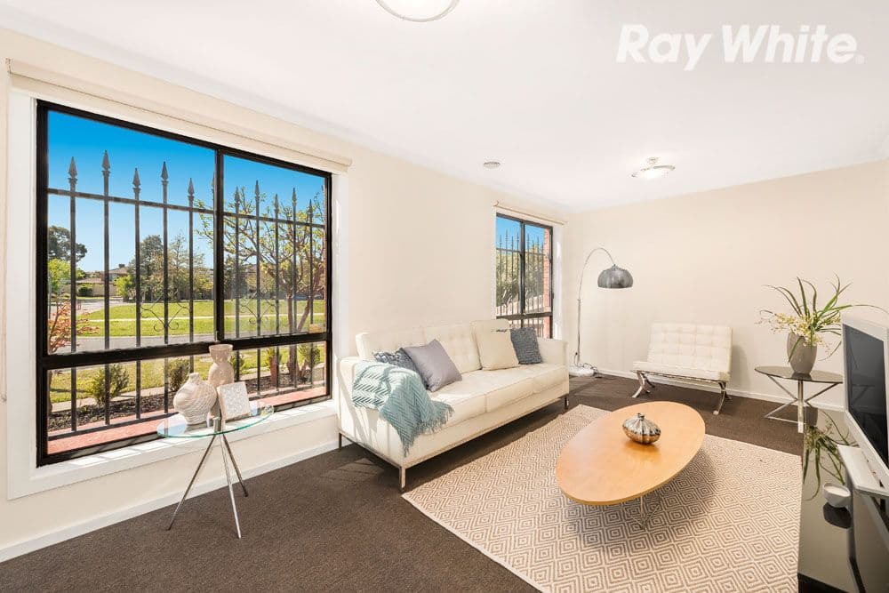 7 Parkhaven Avenue, Kingsbury VIC 3083, Kingsbury - Thumbnail 2