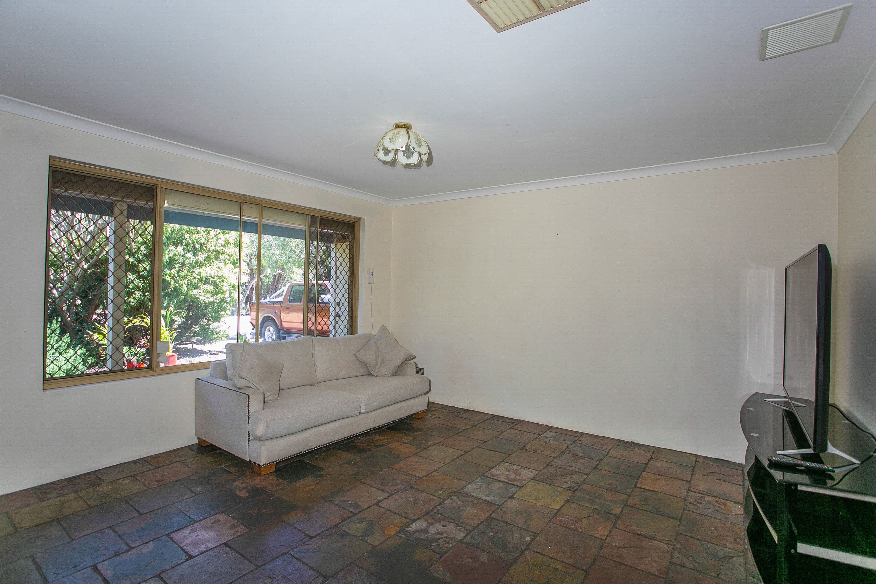 16 Cockman Cross, Stratton WA 6056, Stratton - Thumbnail 4