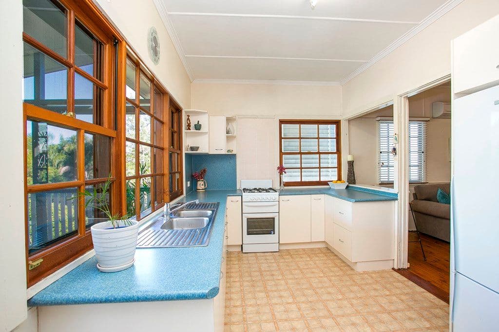 280 Ferguson Road, SEVEN HILLS QLD 4170, Seven Hills - Thumbnail 2