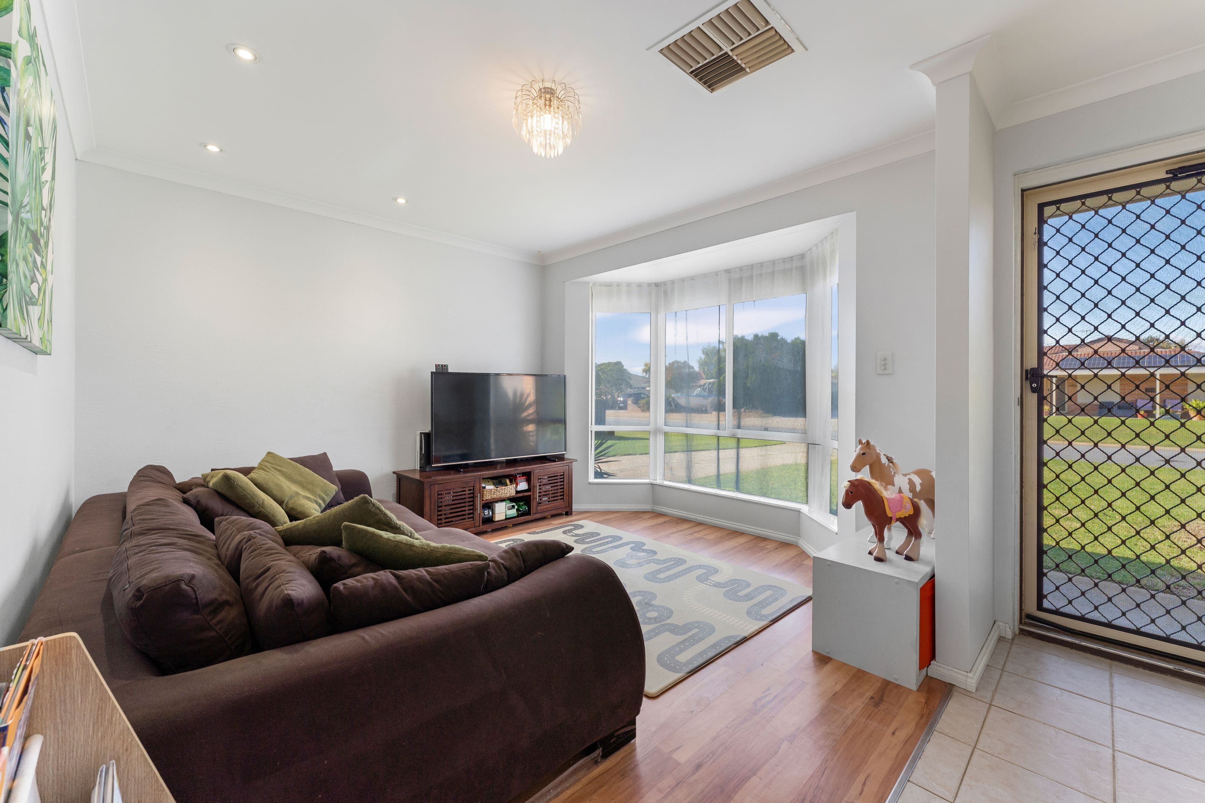 20 Nurrari Close, Waikiki WA 6169, Waikiki - Thumbnail 4