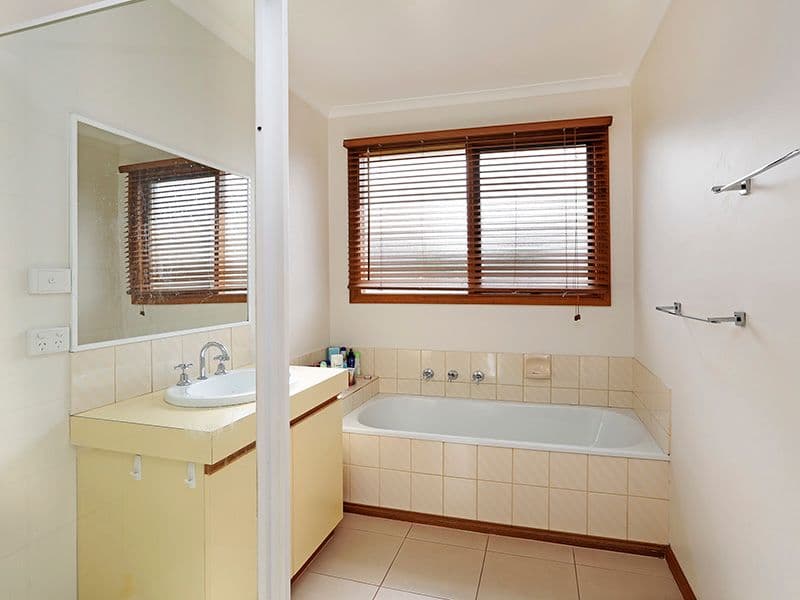 107 Torquay Road, GROVEDALE VIC 3216, Grovedale - Thumbnail 5