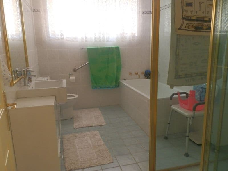 9 Tudor Cresent, CECIL HILLS NSW 2171, Cecil Hills - Thumbnail 6