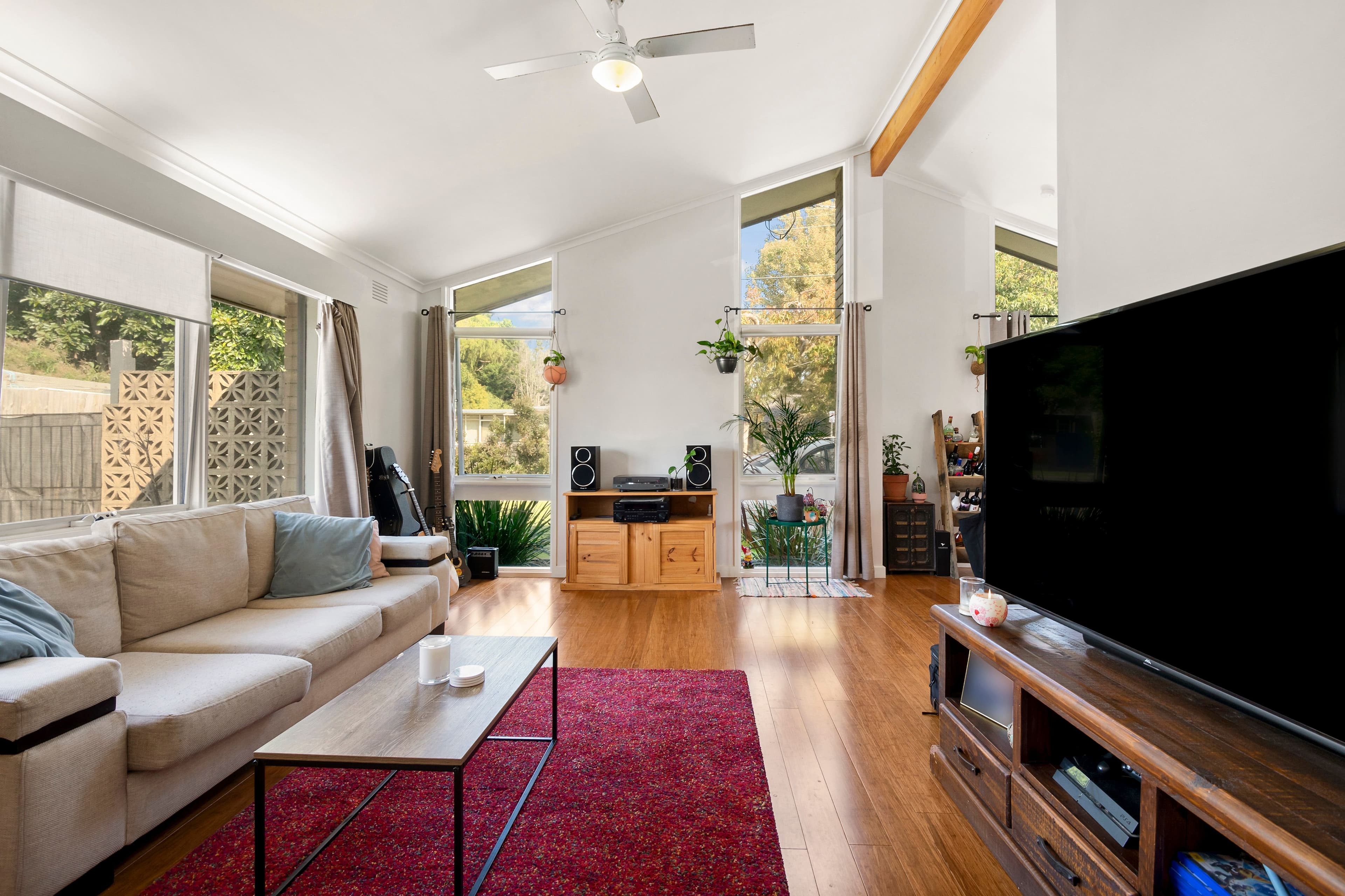 11 Coral Street, Frankston VIC 3199, Frankston - Thumbnail 2