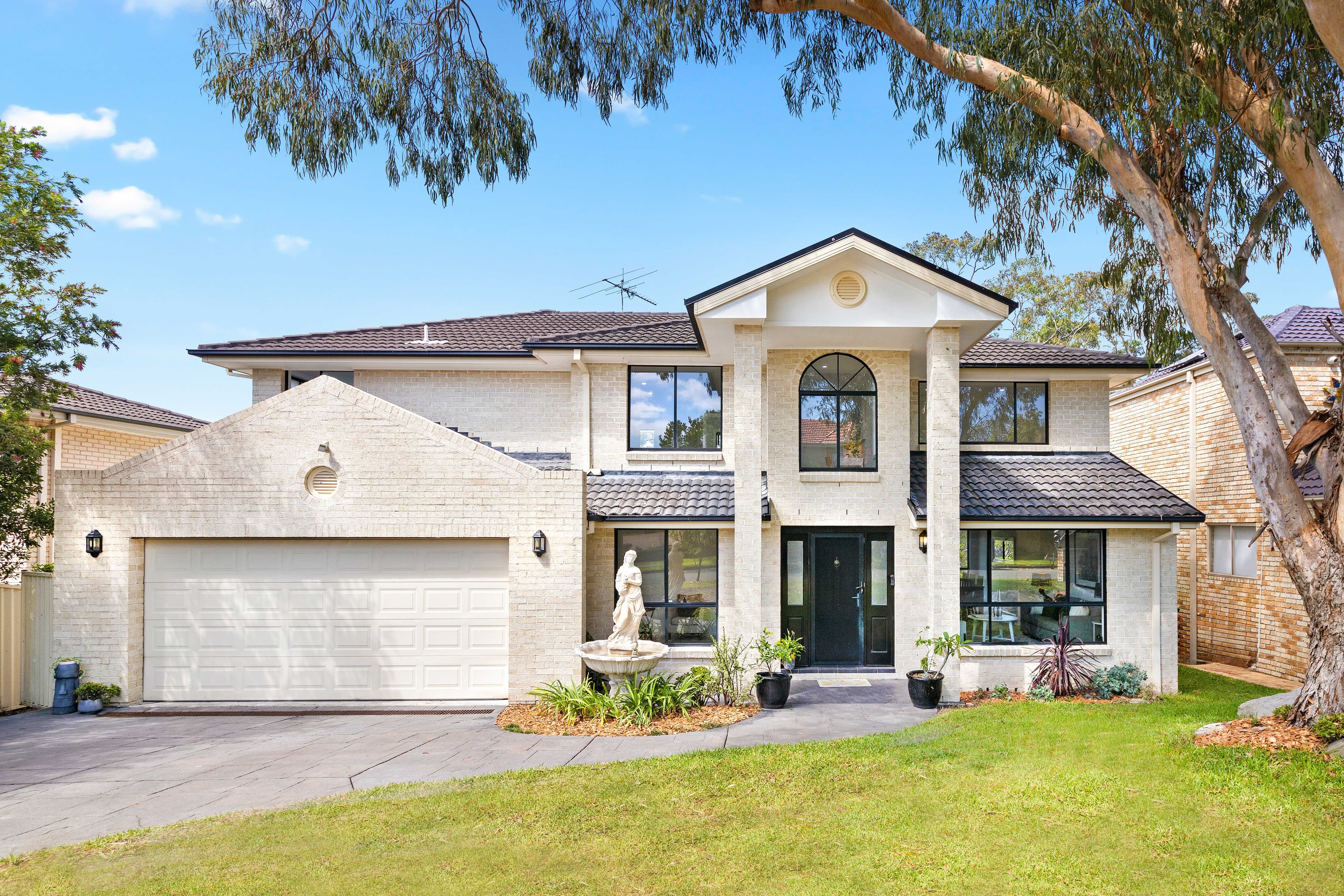 102 Crest Road, Albion Park, Hornsby Heights - Image 1