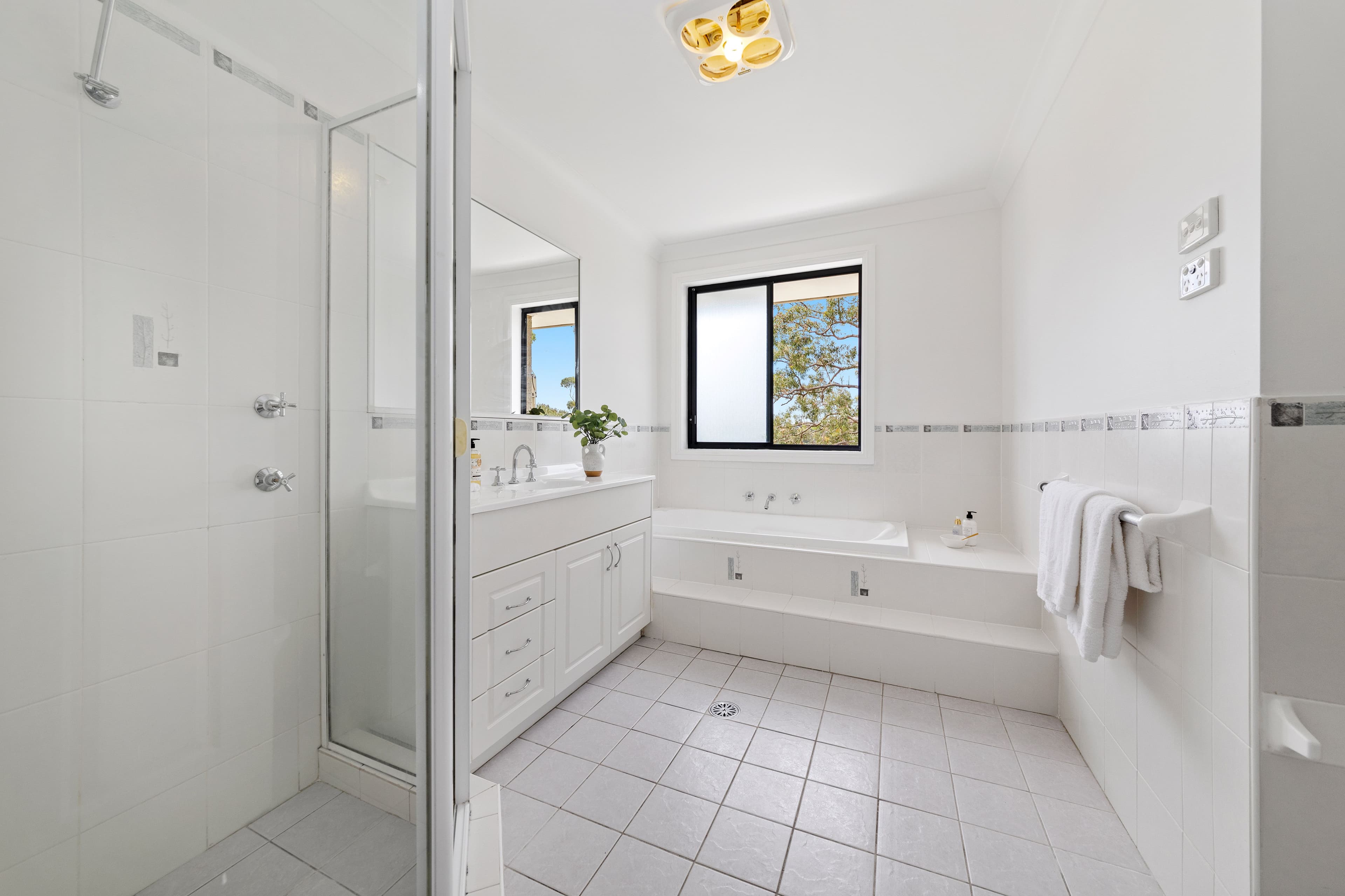 102 Crest Road, Albion Park, Hornsby Heights - Thumbnail 8