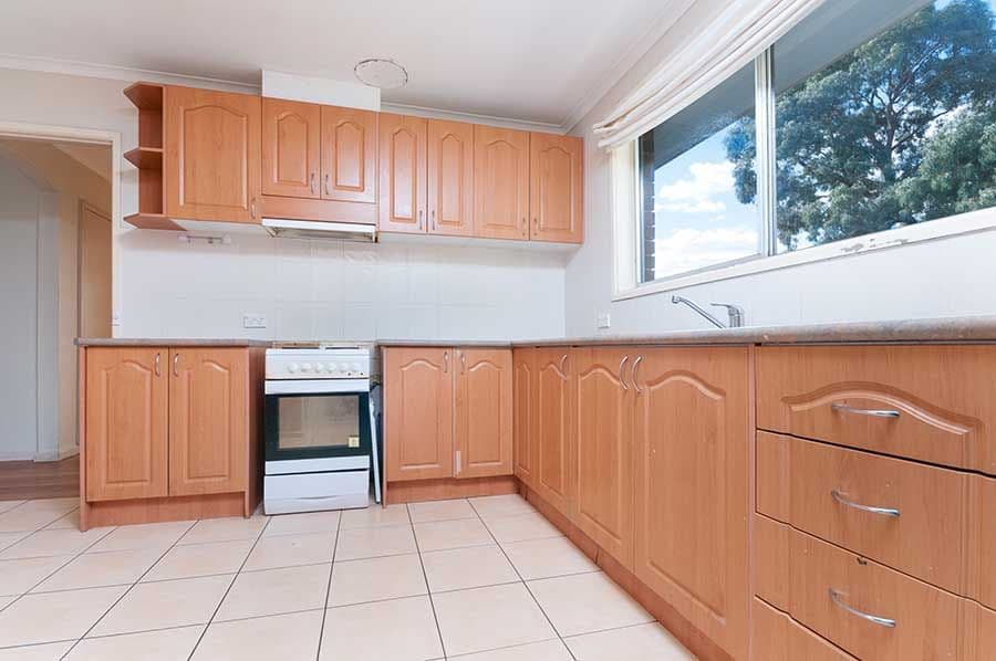 4 Waverley Court, Craigieburn VIC 3064, Craigieburn - Thumbnail 3
