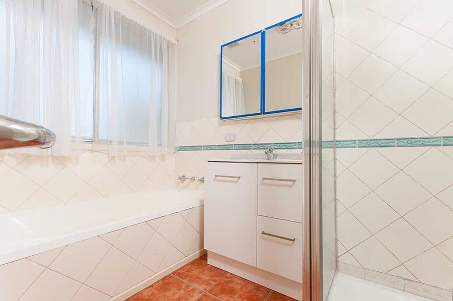 4 Waverley Court, Craigieburn VIC 3064, Craigieburn - Thumbnail 6
