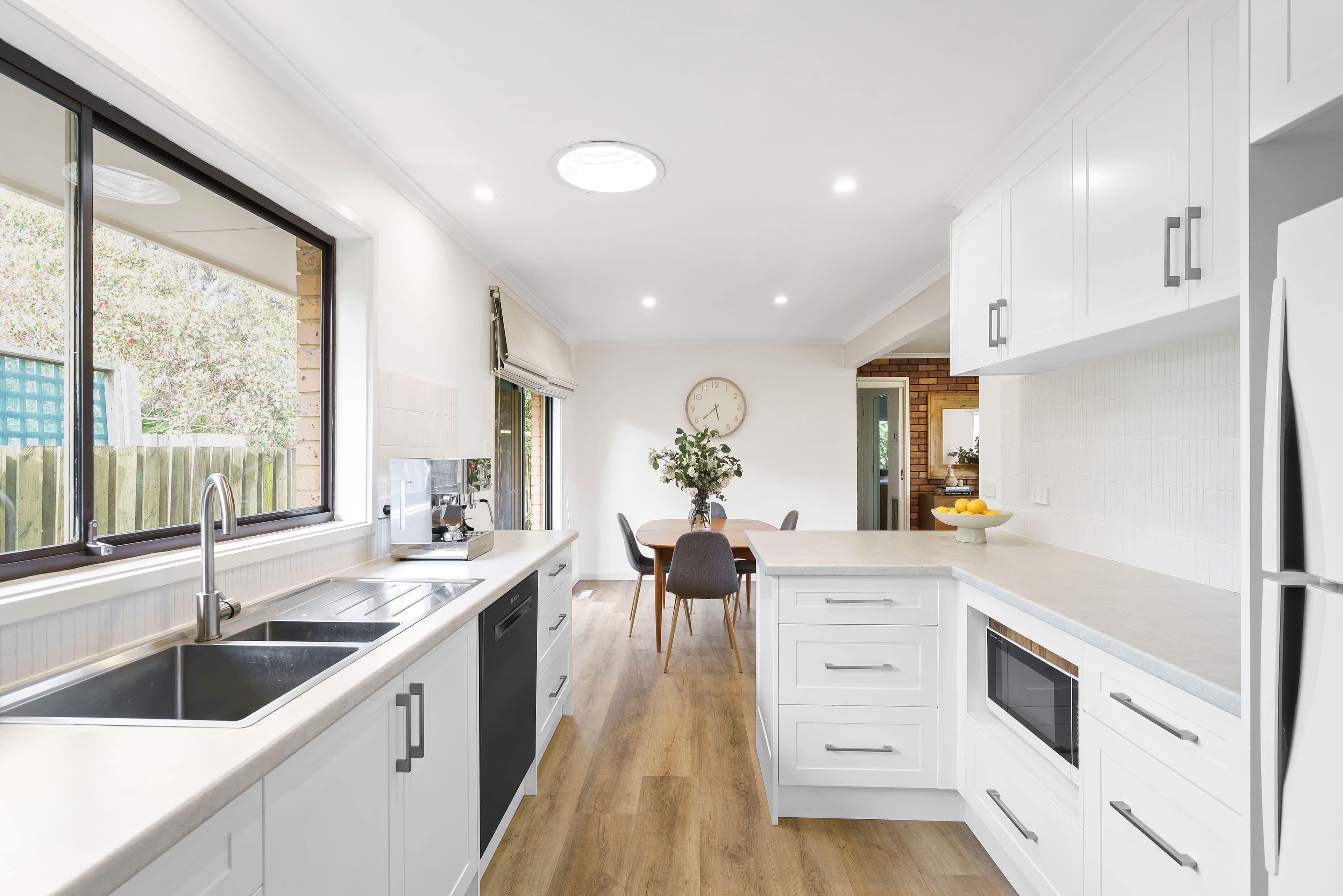2 Gordon Street, Sunbury VIC 3429, Sunbury - Thumbnail 2