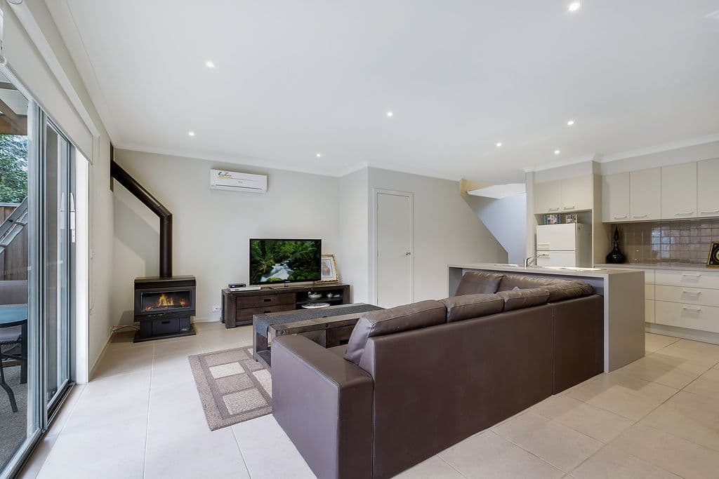11 Pin Oak Mews, Epping VIC 3076, Epping - Thumbnail 3