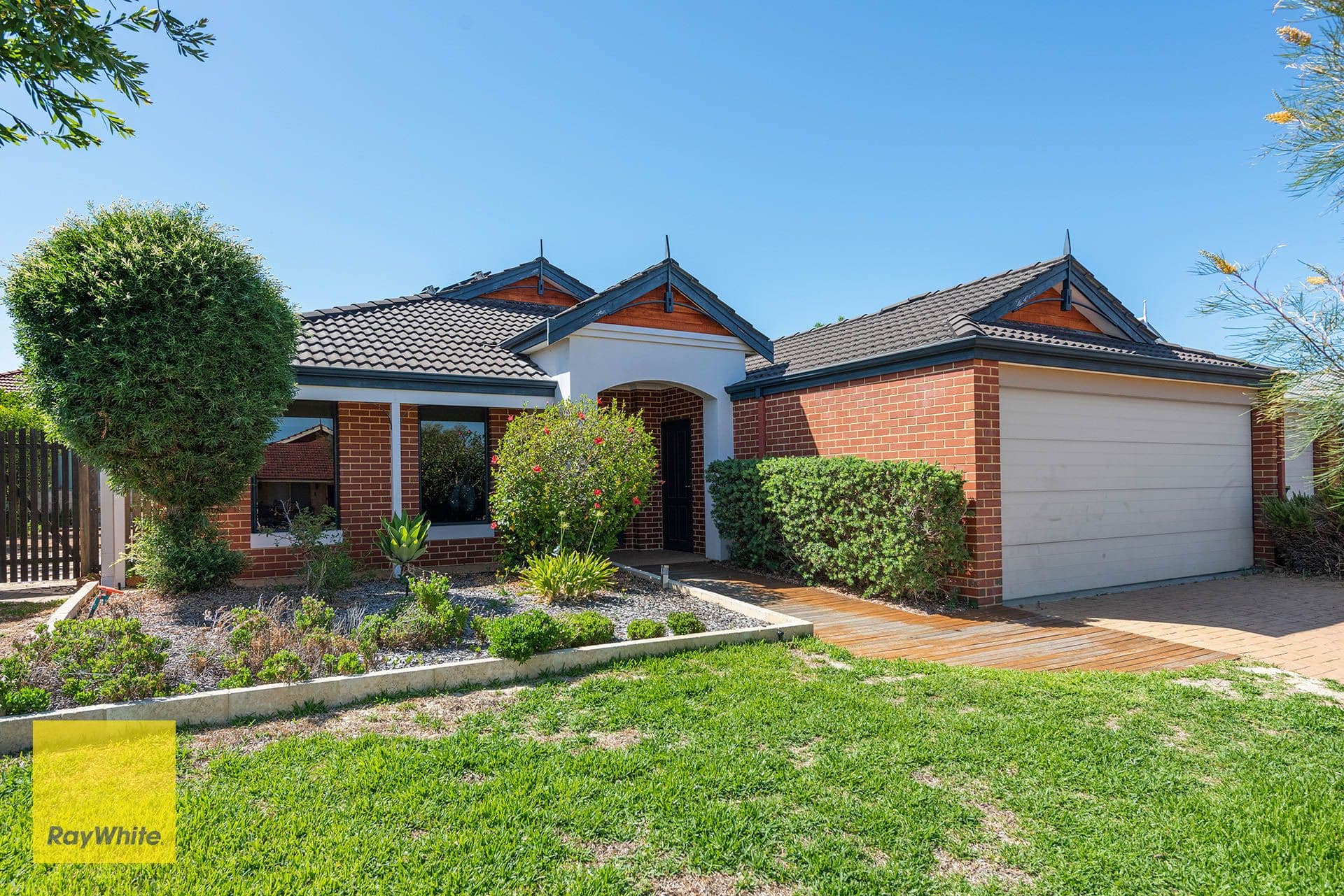 29 Fleet Circle, High Wycombe WA 6057, High Wycombe - Thumbnail 2