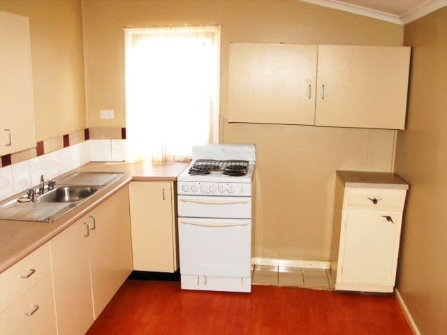 30 Station Street, PARKES NSW 2870, Parkes - Thumbnail 2