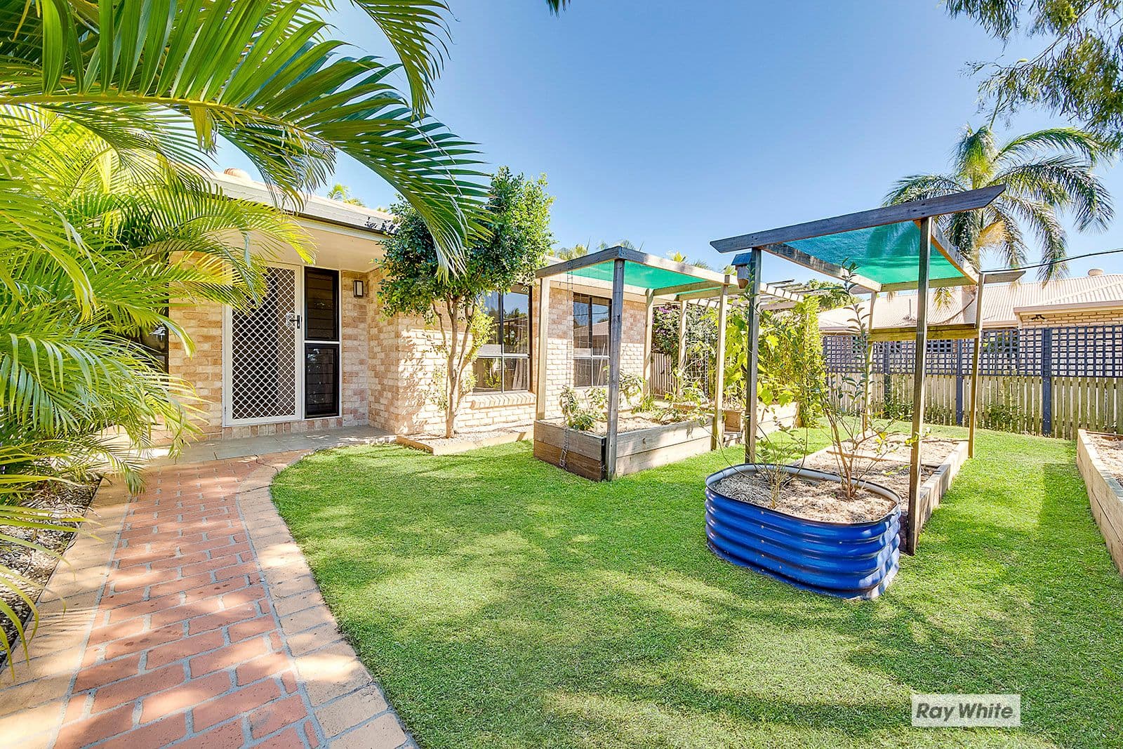 52 Bottlebrush Drive, Lammermoor QLD 4703, Lammermoor - Thumbnail 2