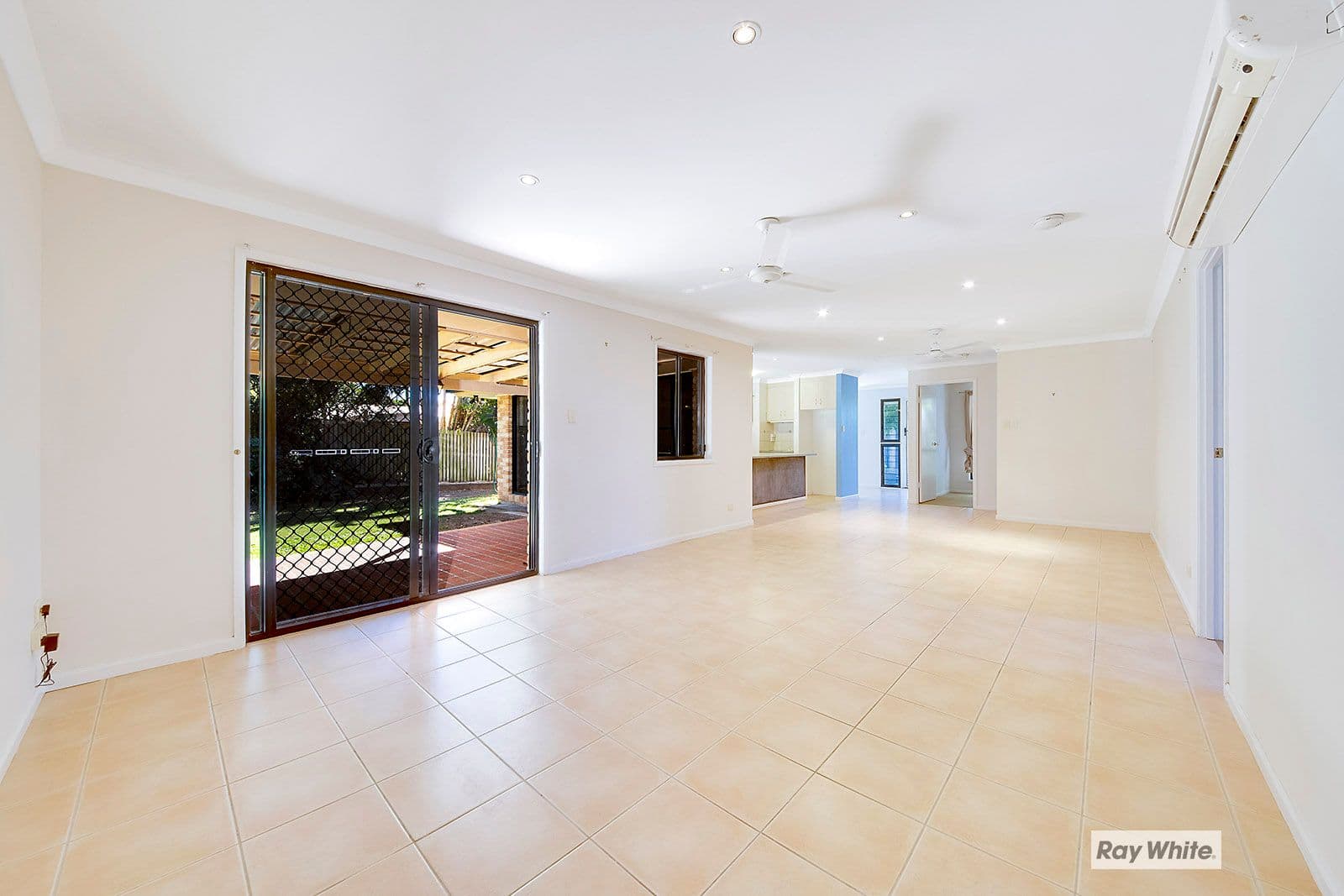 52 Bottlebrush Drive, Lammermoor QLD 4703, Lammermoor - Thumbnail 4
