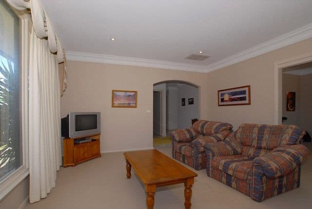 1 Waterman Place, FRANKSTON SOUTH VIC 3199, Frankston - Thumbnail 6
