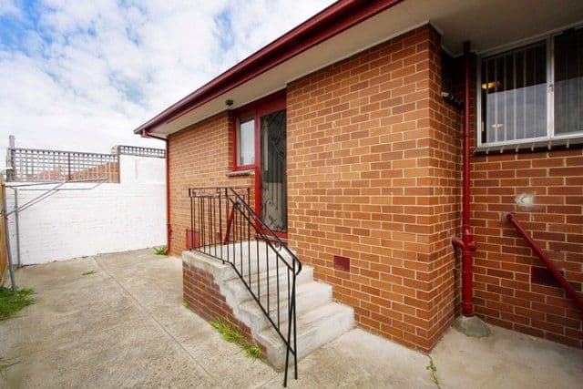 4 Birdwood Avenue, RESERVOIR VIC 3073, Reservoir - Thumbnail 3