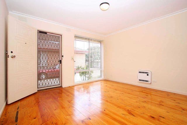 4 Birdwood Avenue, RESERVOIR VIC 3073, Reservoir - Thumbnail 5