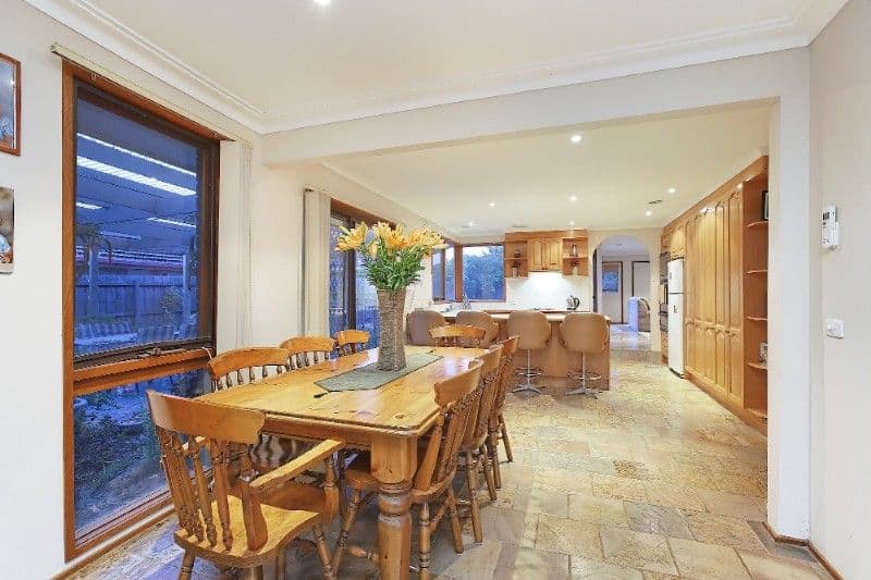 2 Constable Court, SCORESBY VIC 3179, Scoresby - Thumbnail 4