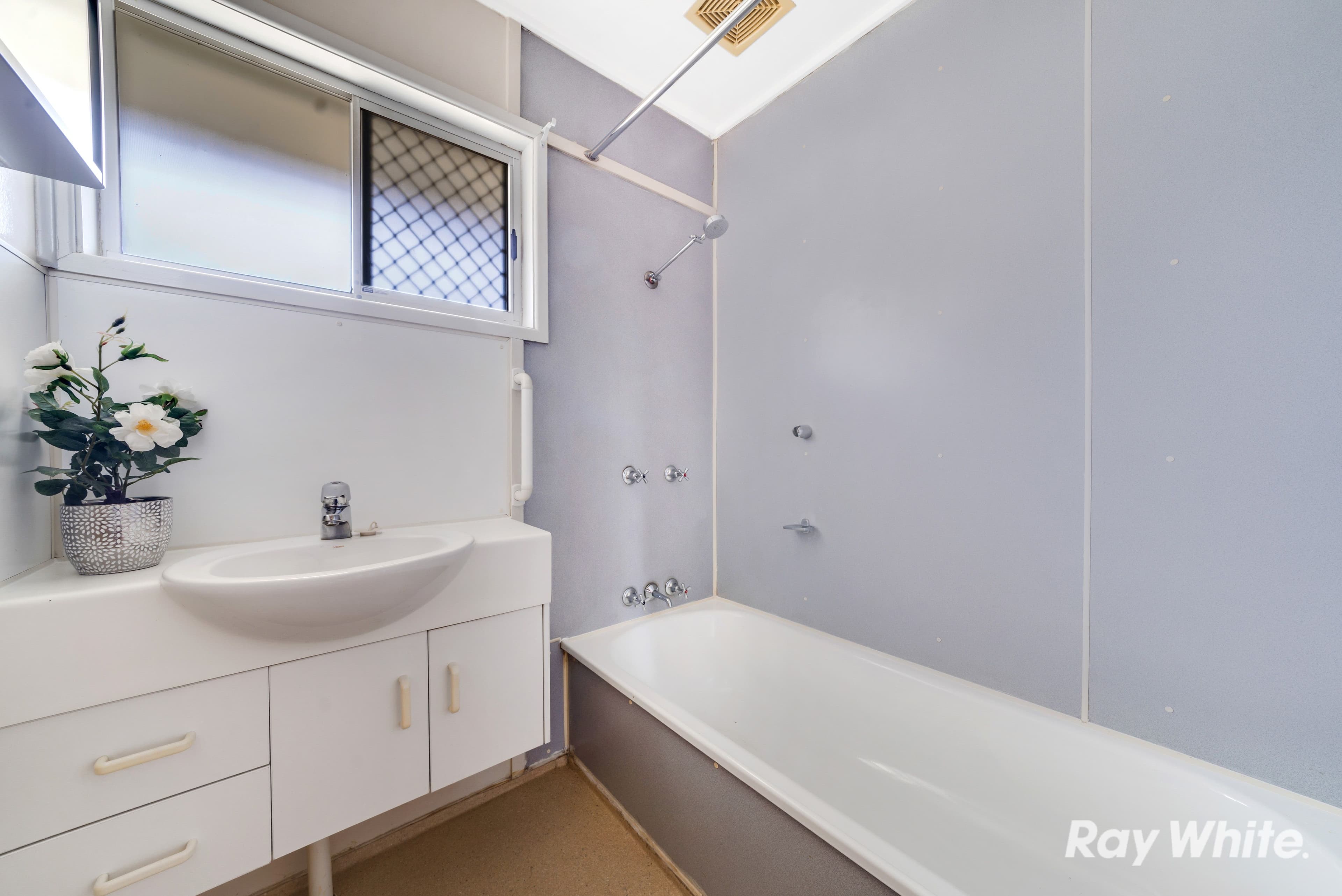 13 Jackson Street, Eagleby QLD 4207, Eagleby - Thumbnail 5