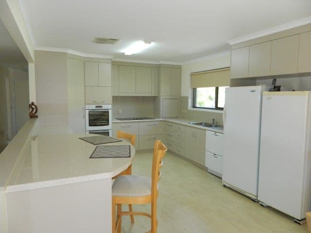 86 Elizabeth Street, SOUTH GLADSTONE QLD 4680, South Gladstone - Thumbnail 3