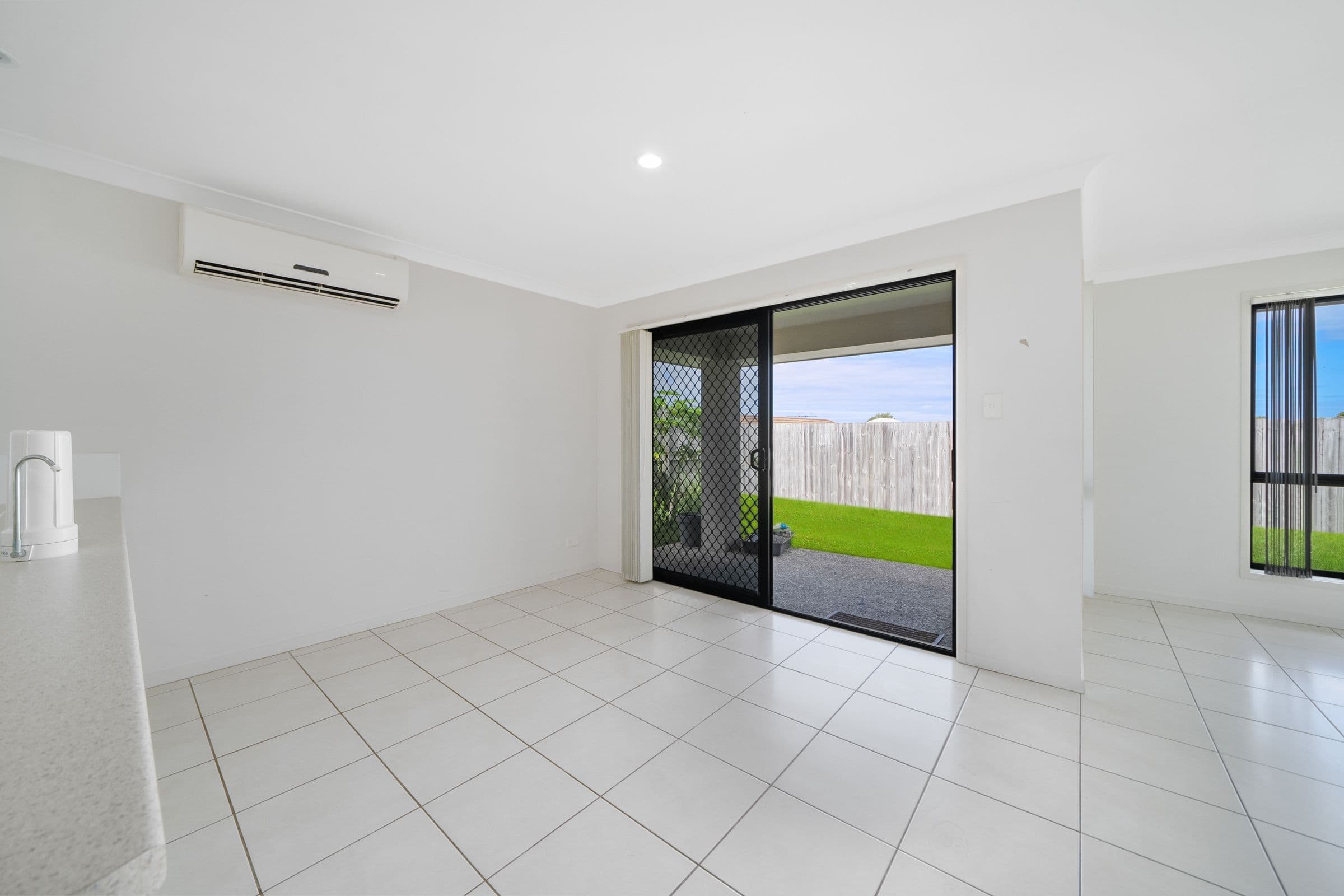 14 Severn Crescent, North Lakes QLD 4509, North Lakes - Thumbnail 4