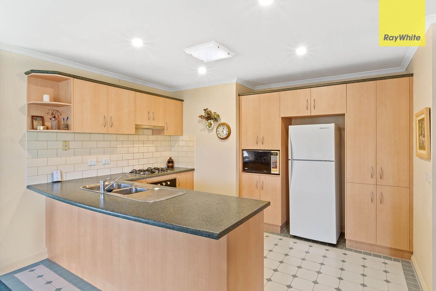 9 Candeloro Street, Bacchus Marsh VIC 3340, Bacchus Marsh - Thumbnail 5