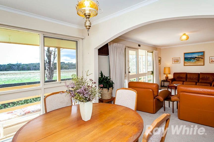 6 Knights Drive, Glen Waverley VIC 3150, Glen Waverley - Thumbnail 3