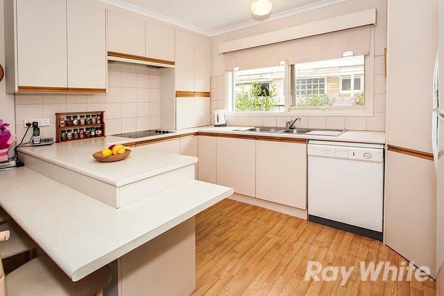 6 Knights Drive, Glen Waverley VIC 3150, Glen Waverley - Thumbnail 5