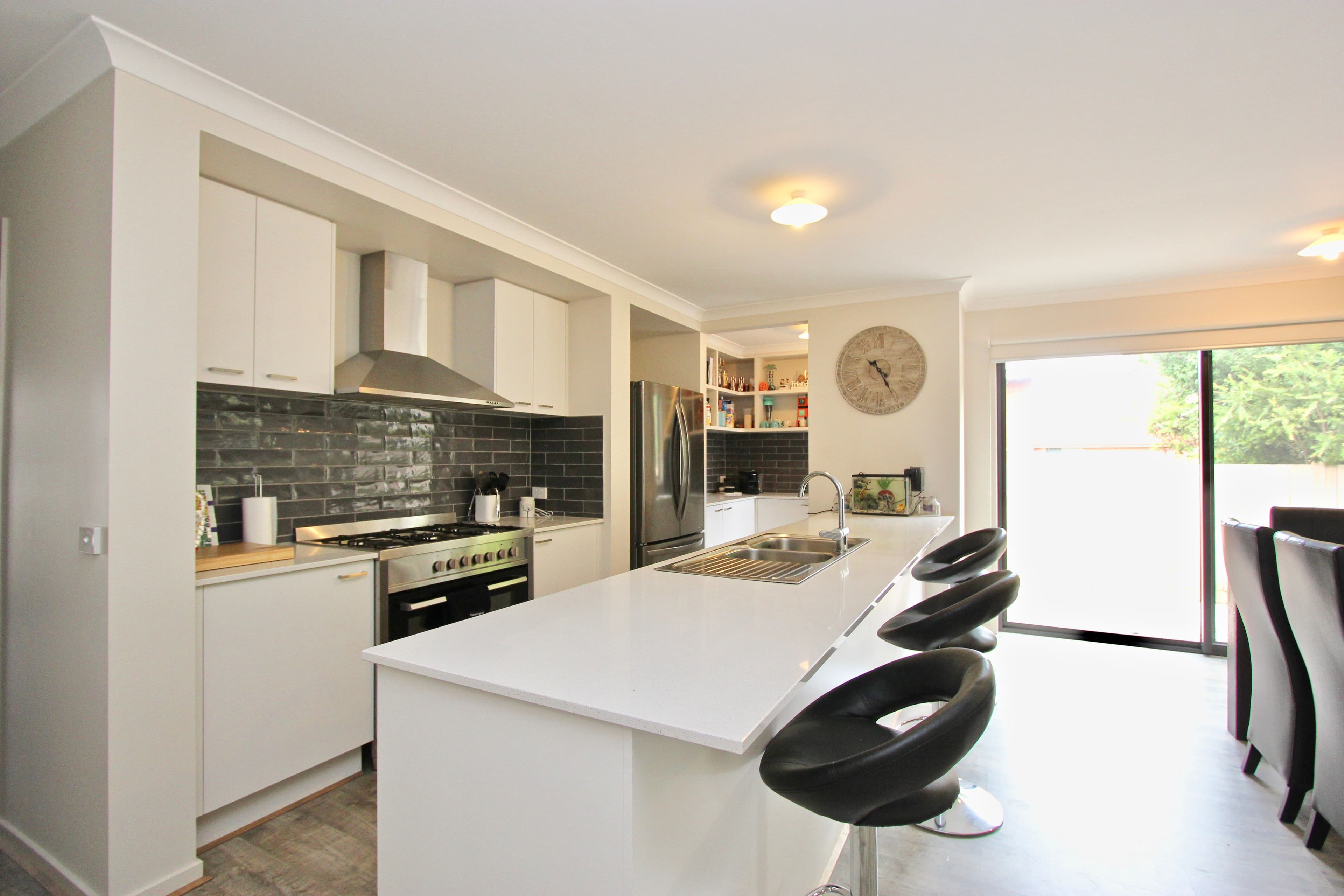 29 Albany Road, Cowes VIC 3922, Cowes - Thumbnail 2