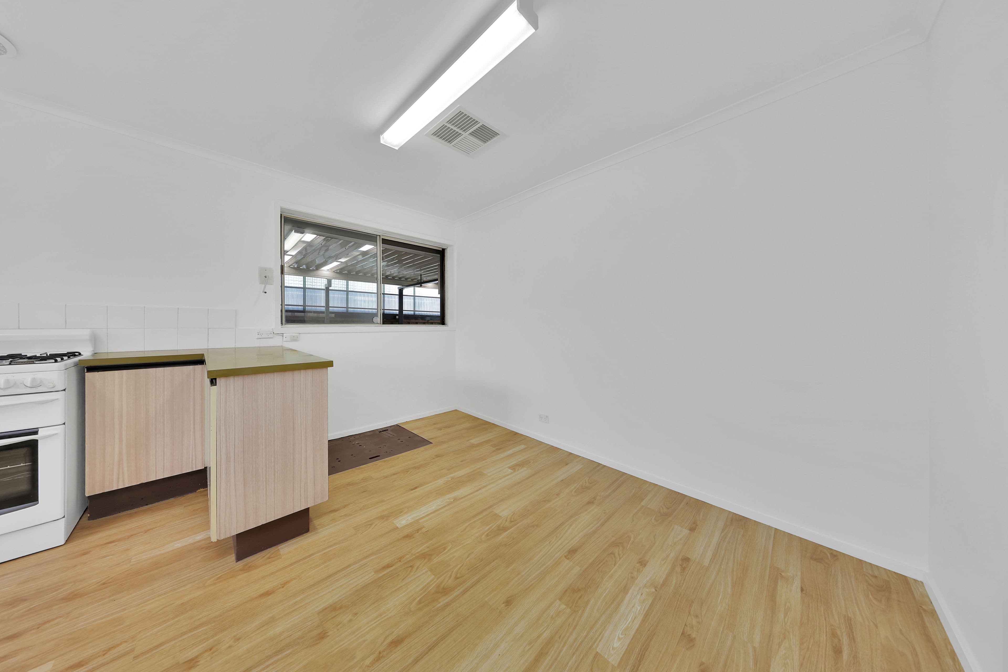 22 Savannah Crescent, Epping VIC 3076, Epping - Thumbnail 3