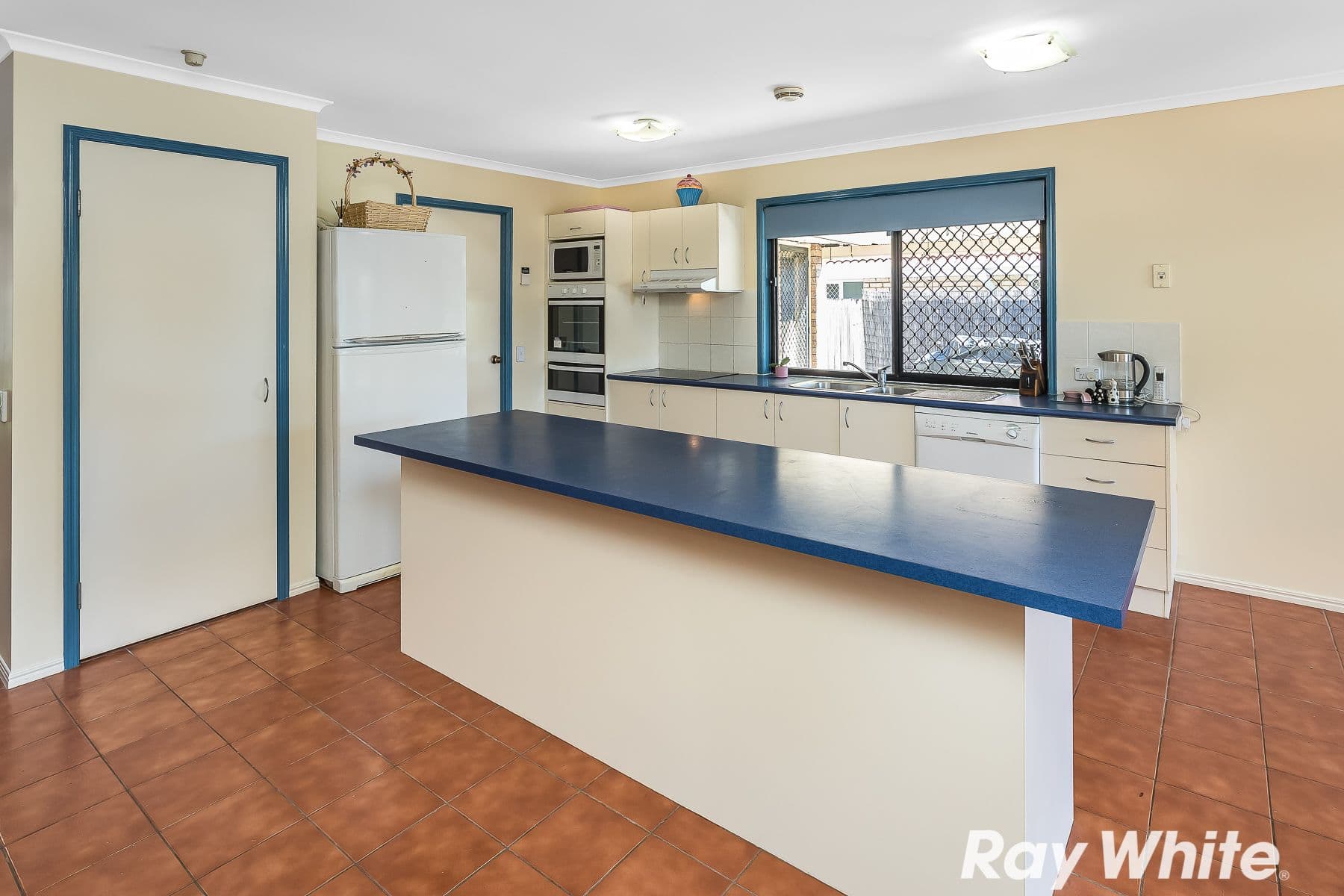15 Blaxland Place, Narangba QLD 4504, Narangba - Thumbnail 4