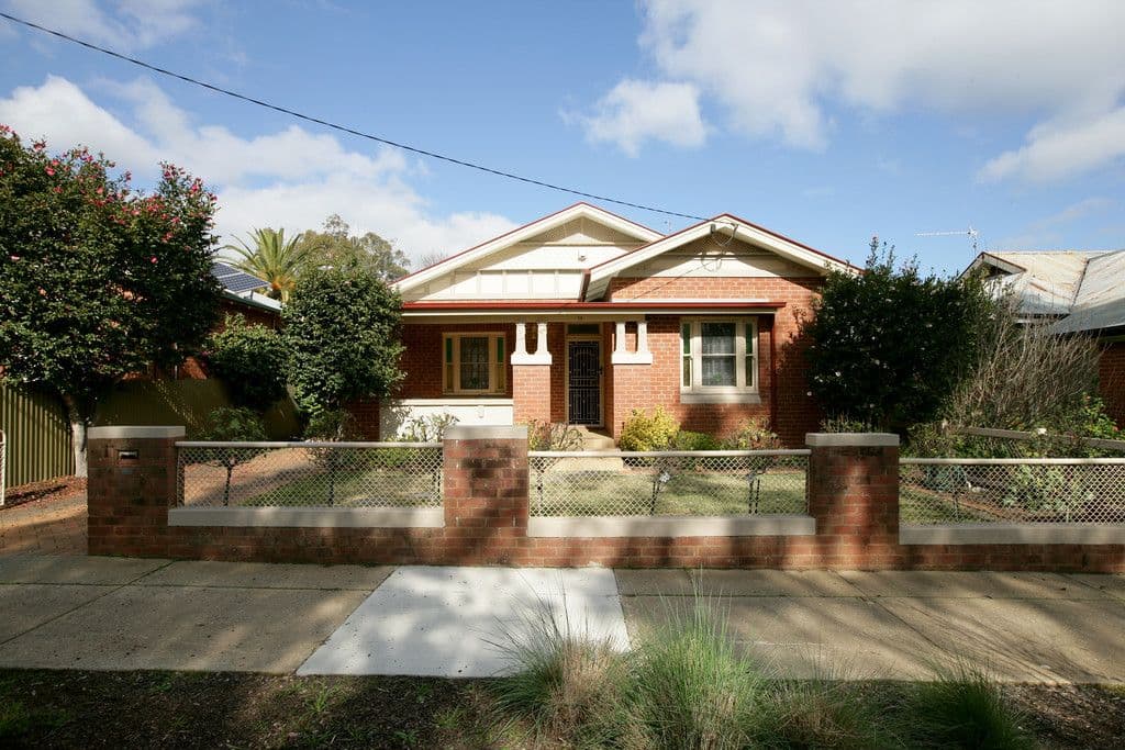 18 Lindsay Street, Turvey Park - Image 1