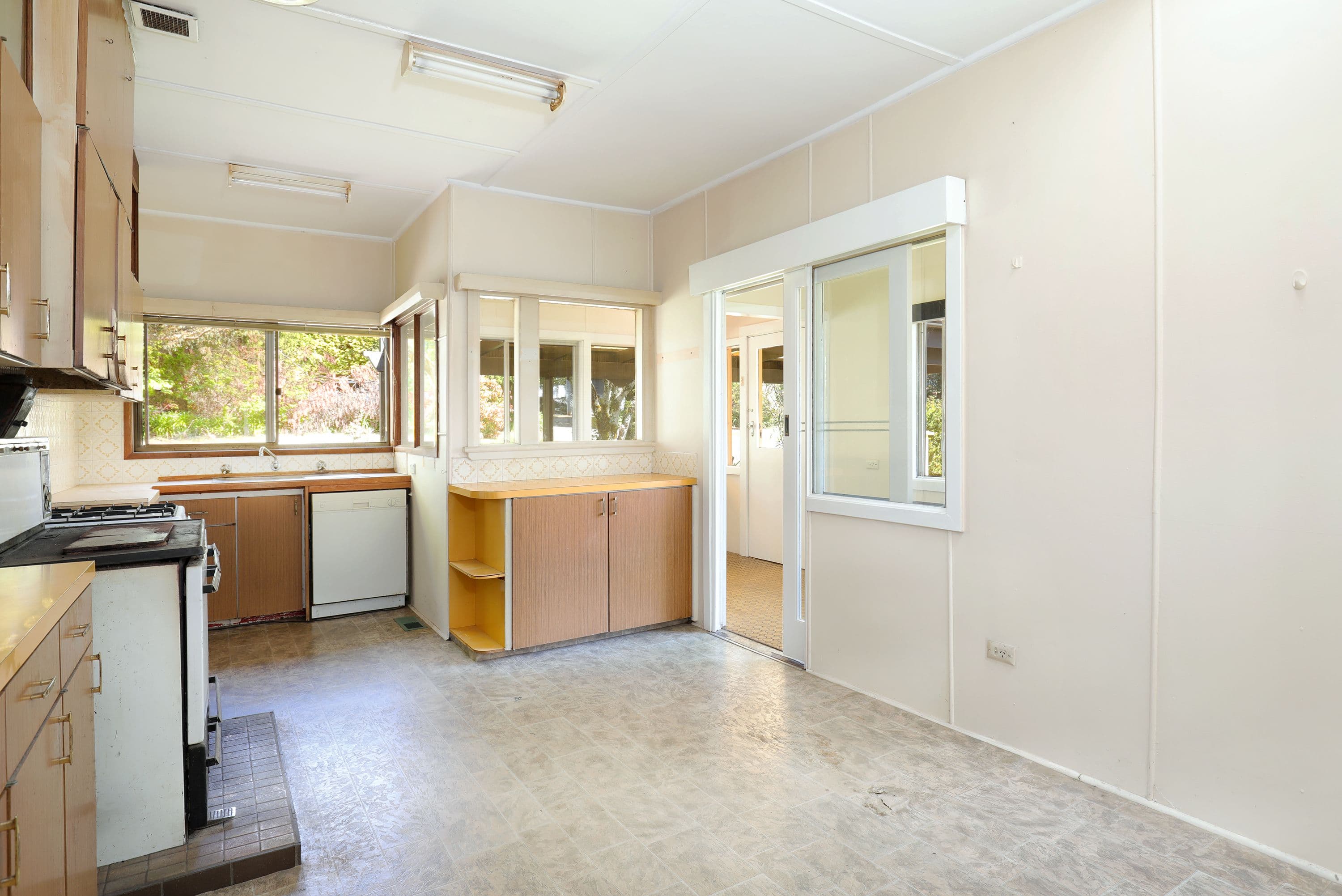 14 Belvidere Avenue, Blackheath NSW 2785, Blackheath - Thumbnail 6